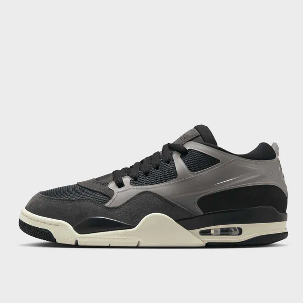 Jordan 4 zwart