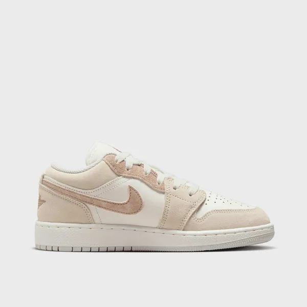 Jordan 1 Low SE (GS) Beige, foto 2 van 3
