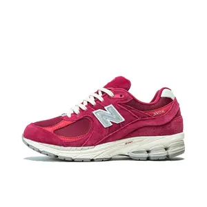 New Balance 2002R rood