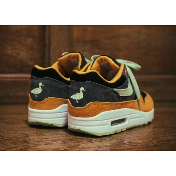 Nike Air Max 1 Premium Honeydew Oranje, foto 3 van 5