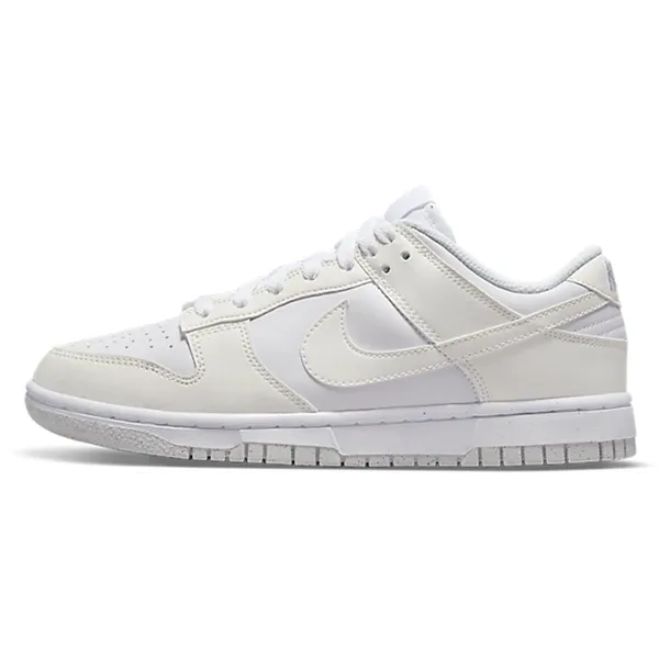Nike Low-top of high-top white