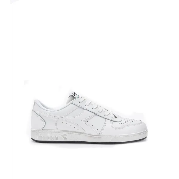 Diadora Valt normaal: bestel je eigen maat White