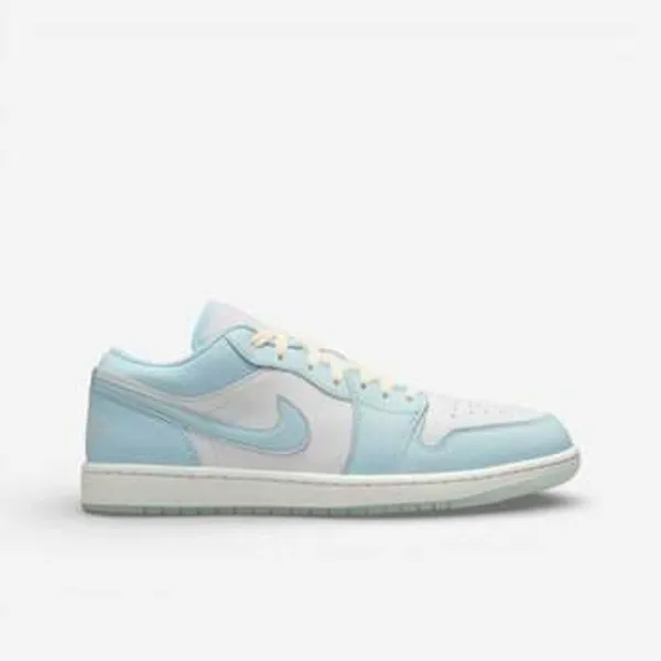 Nike Lage Sneakers  Jordan 1 Low SE Glacier Blauw