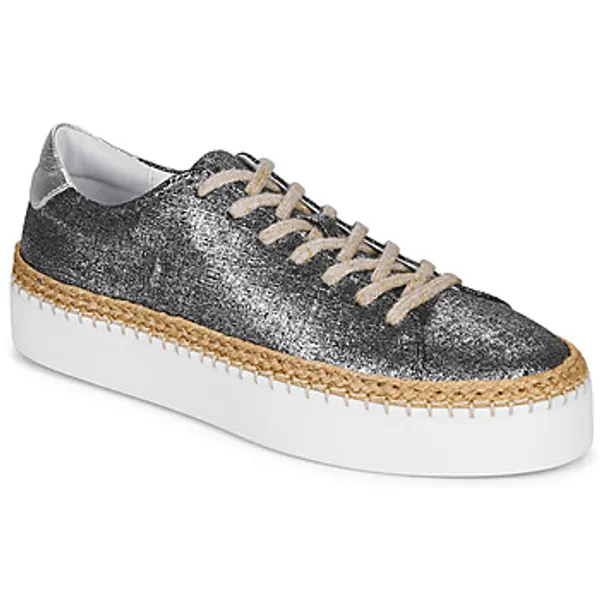 Pataugas Lage Sneakers  SELLA/T Zwart