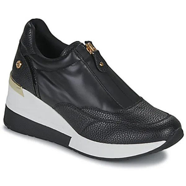 XTI Lage Sneakers  141874 Zwart