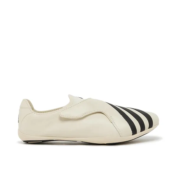 adidas Virginia Vario Flat Earther by Pharrell Core Black/Chalk White, foto 2 van 4