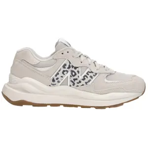 New Balance 57/40 beige