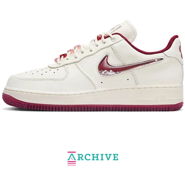 Nike Low-top of high-top white