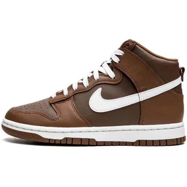 Nike Low-top of high-top white