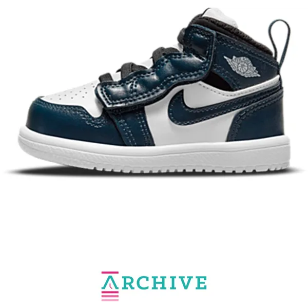 Nike Low-top of high-top white