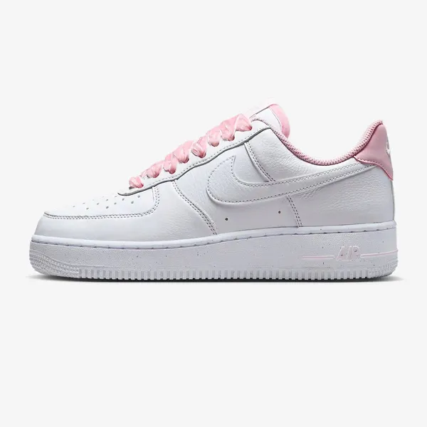 Nike Air Force 1 '07 Velvet Laces Triple White, foto 2 van 2