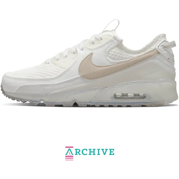 Nike Low-top of high-top white