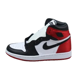 Nike Air Jordan 1 High zwart