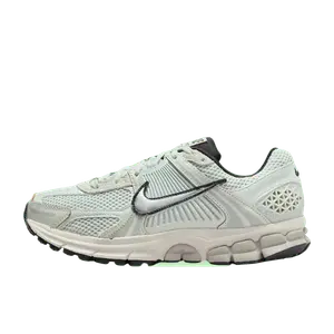 Nike Vomero 5 zilver
