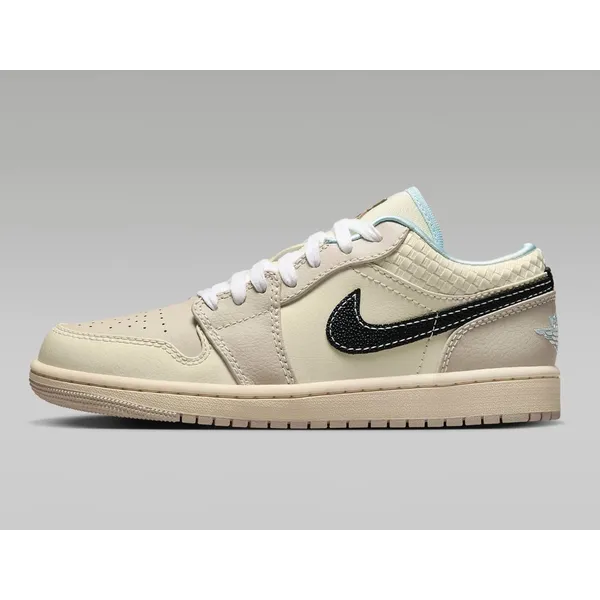 Nike Air Jordan 1 Low SE Beige