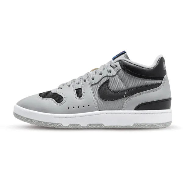 Nike Low-top of high-top white