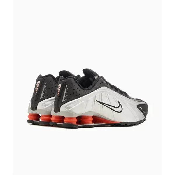 Nike Shox R4 Metallic Silver / Black / Picante Red / Metallic Silver