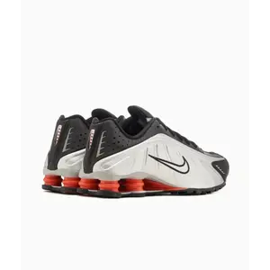 Nike Shox R4 zilver