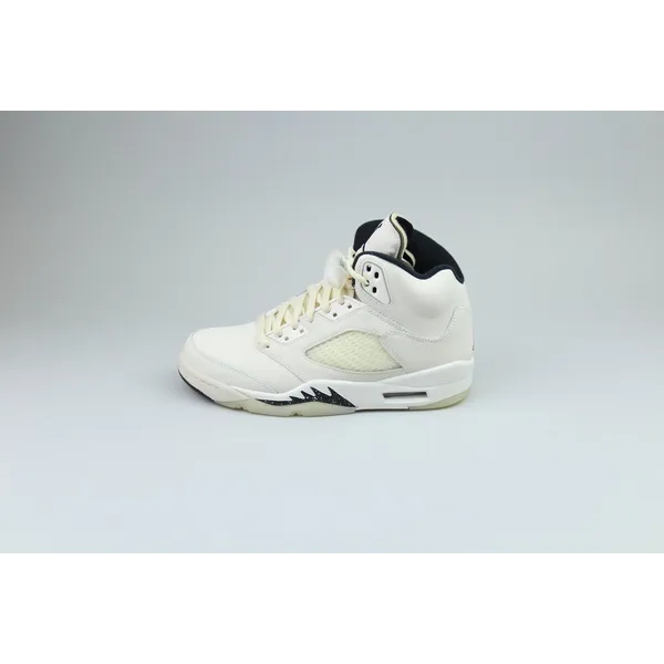 Nike Low-top of high-top white