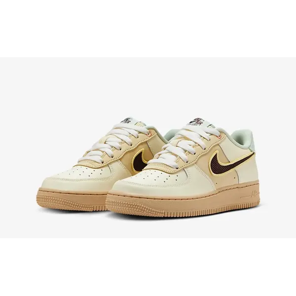 Nike Air Force 1 LV8 Zie foto’s