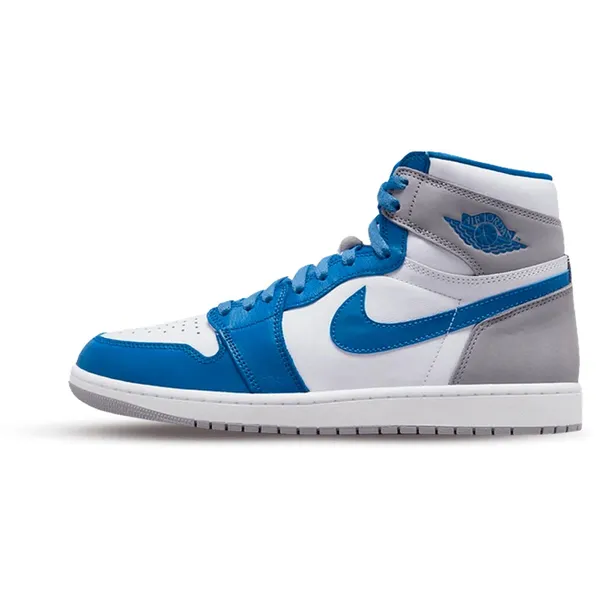 Jordan Low-top of high-top white