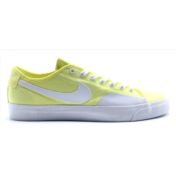 Nike SB Blazer Court Geel