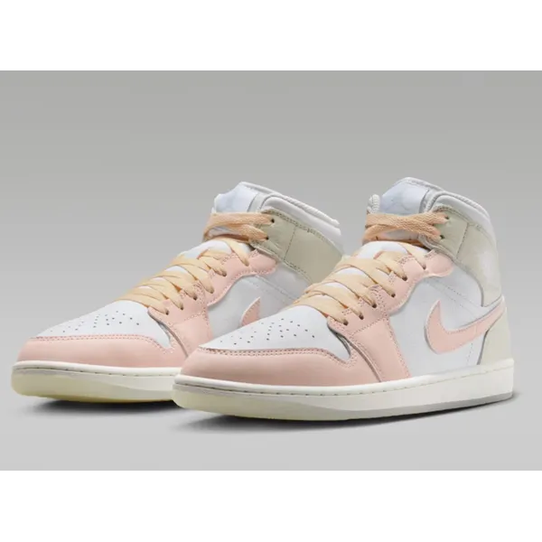 Nike Air Jordan 1 Mid SE beige