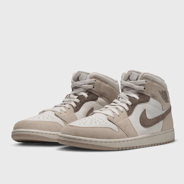 Air Jordan 1 Mid Beige, foto 3 van 3
