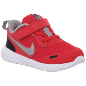 Nike Revolution rood