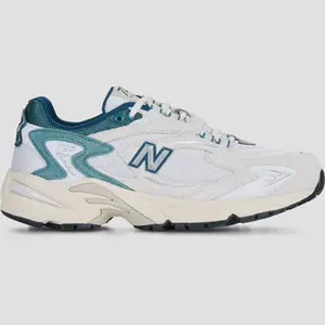 New Balance 725 wit