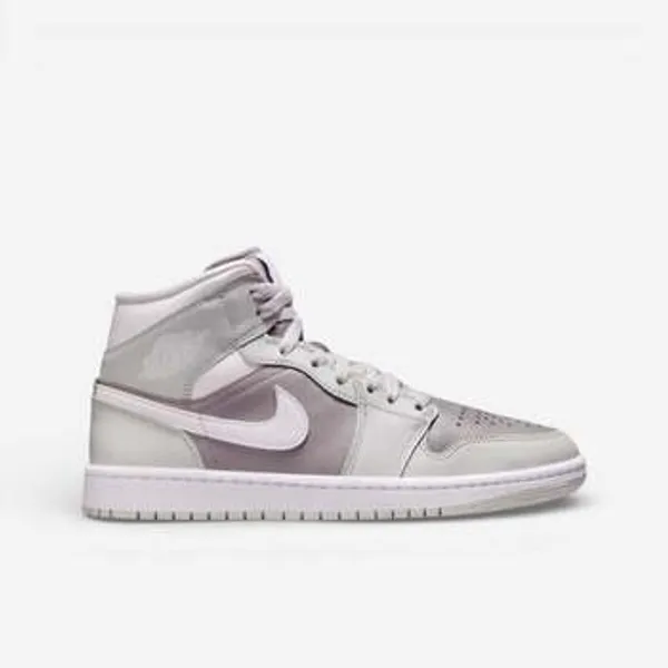 Nike Hoge Sneakers Nike Jordan 1 Mid Photon Dust Atmosphere Grey (Women's)