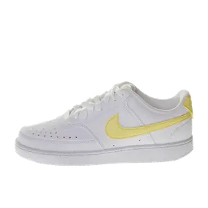 Nike Court wit