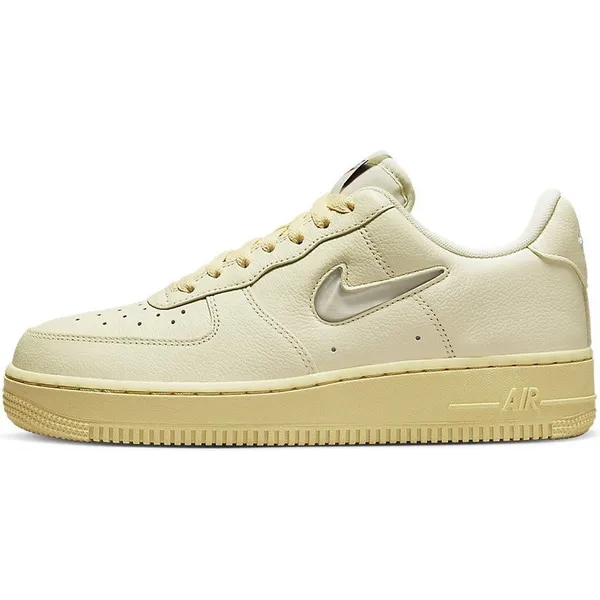 Nike Nike Air Force 1 '07 LX Coconut Milk Maat 46