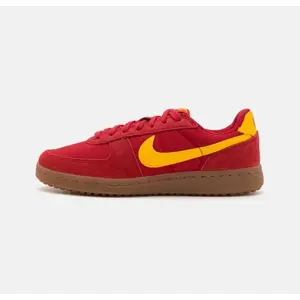 Nike Field General rood