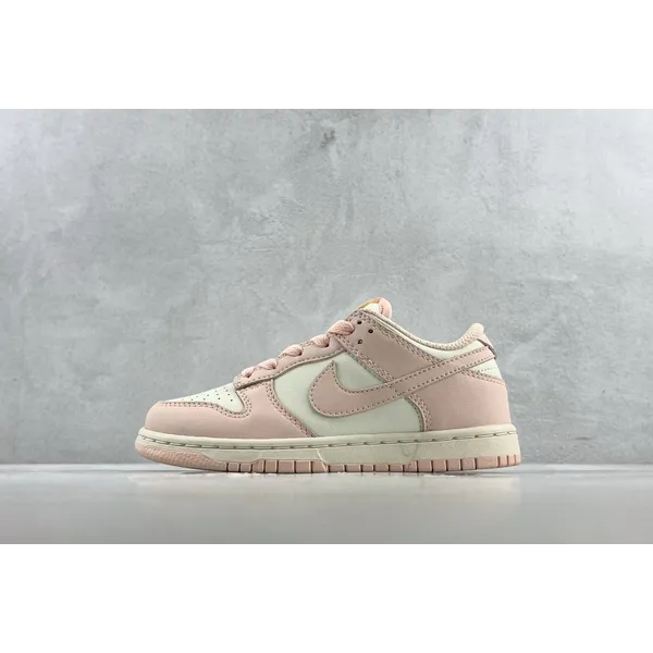 Nike Dunk Low roze