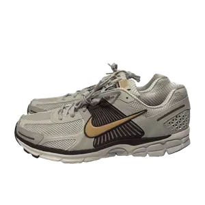 Nike Vomero 5 wit