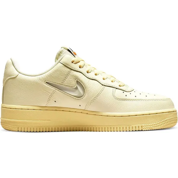 Nike Nike Air Force 1 Low coconut milk
