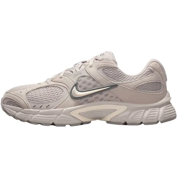 Nike Nike V5 RNR Sneakers Dames Bruin 36 — vergelijk prijzen bij 1 winkel