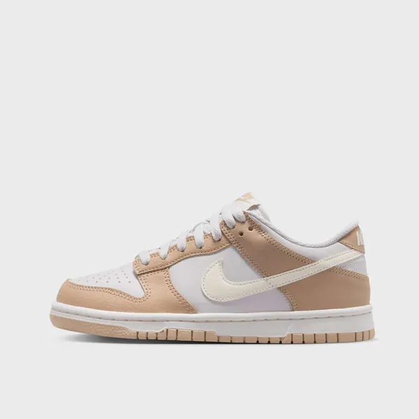 Nike Dunk Low beige