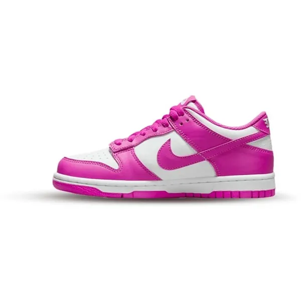 Nike Low-top of high-top Roze