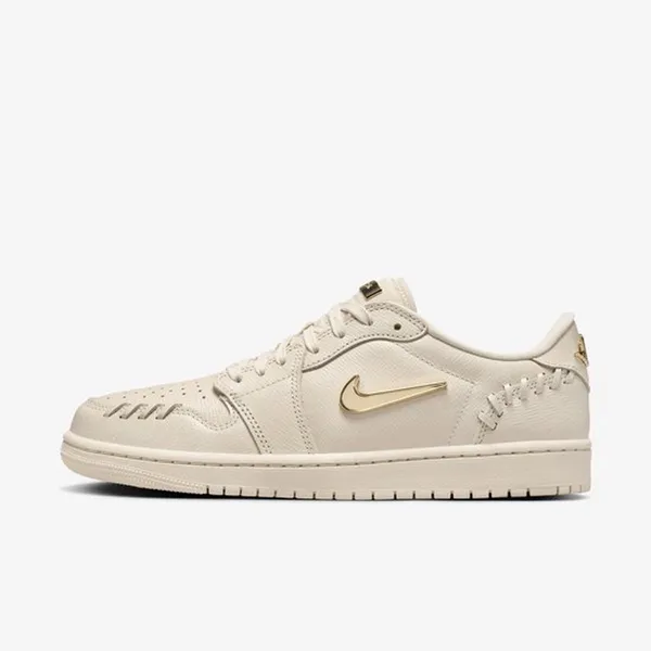 Nike Nike Air Jordan 1 - Dames - Sneaker - Beige - Maat 40.5 - Doos zonder deksel — vergelijk prijzen bij 1 winkel