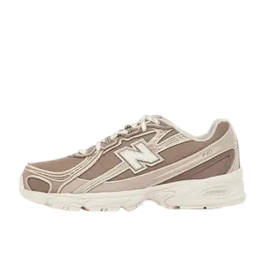 New Balance 740 bruin