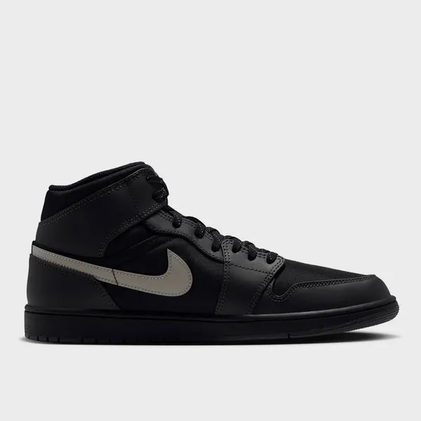 Air Jordan 1 Mid Zwart, foto 2 van 3