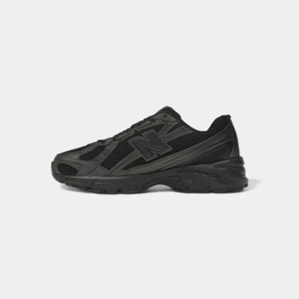 New Balance 740 Triple Black, vergelijk prijzen bij 1 winkel