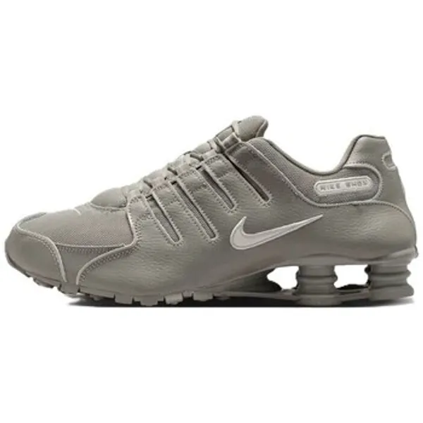 Nike Lage Sneakers Grijs, vergelijk prijzen bij 2 winkels