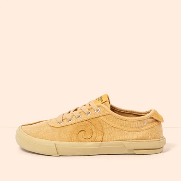 El Naturalista Lage Sneakers Geel, vergelijk prijzen bij 1 winkel