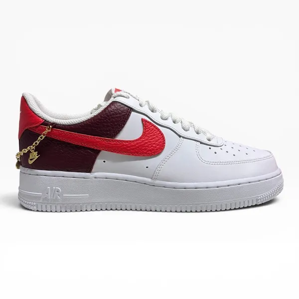 Nike Air Force 1 '07 Crimson Gold Charm, vergelijk prijzen bij 1 winkel