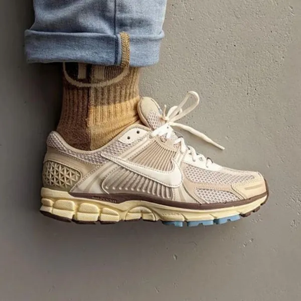 Nike Zoom Vomero 5 Oatmeal, vergelijk prijzen bij 1 winkel