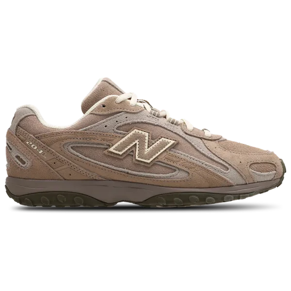 New Balance 204L Bruin (U204LMMA), foto 2 van 4