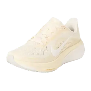 Nike Pegasus beige